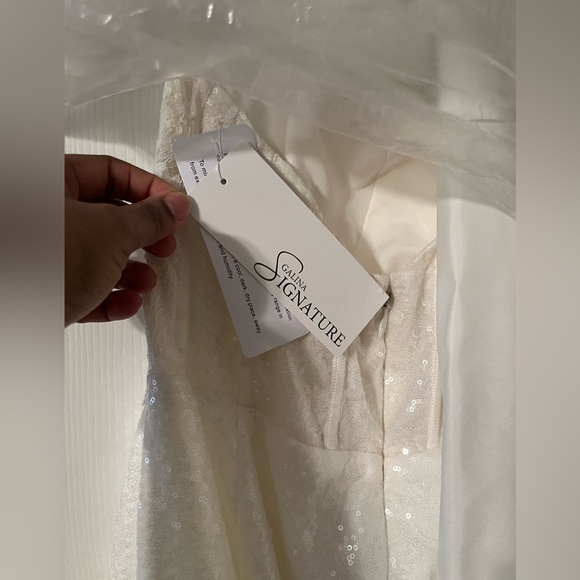 Wedding Dress - Picture 4 of 4